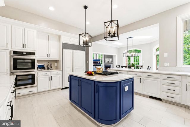 11102 PRINCE EDWARD CT, Oakton, VA 22124