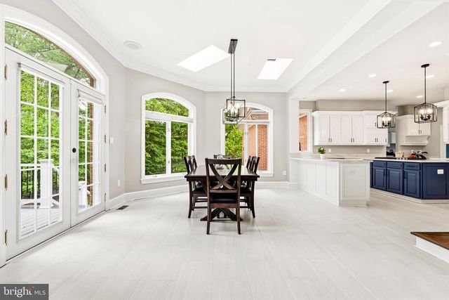 11102 PRINCE EDWARD CT, Oakton, VA 22124