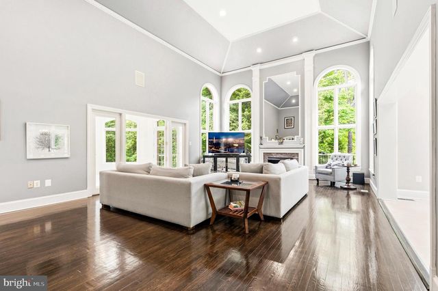 11102 PRINCE EDWARD CT, Oakton, VA 22124