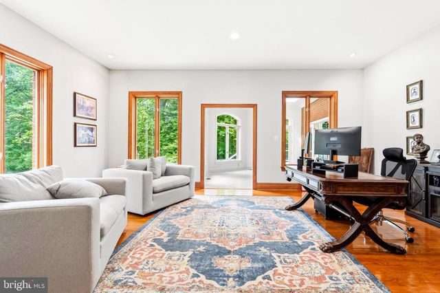 11102 PRINCE EDWARD CT, Oakton, VA 22124