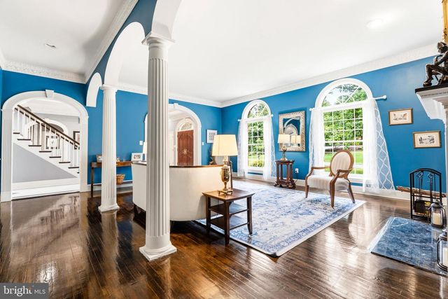 11102 PRINCE EDWARD CT, Oakton, VA 22124