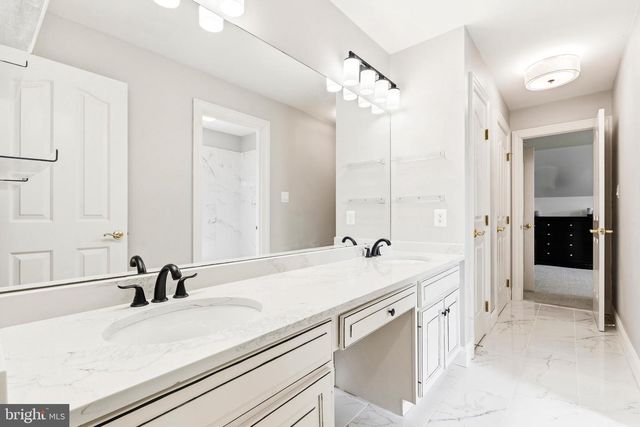 11102 PRINCE EDWARD CT, Oakton, VA 22124