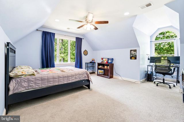 11102 PRINCE EDWARD CT, Oakton, VA 22124