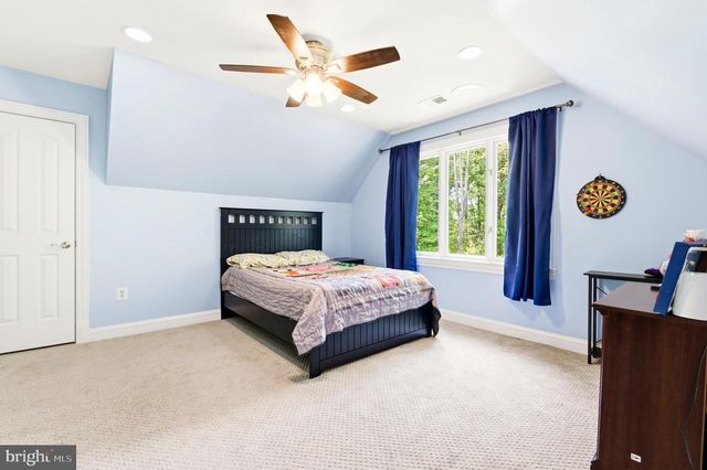 11102 PRINCE EDWARD CT, Oakton, VA 22124