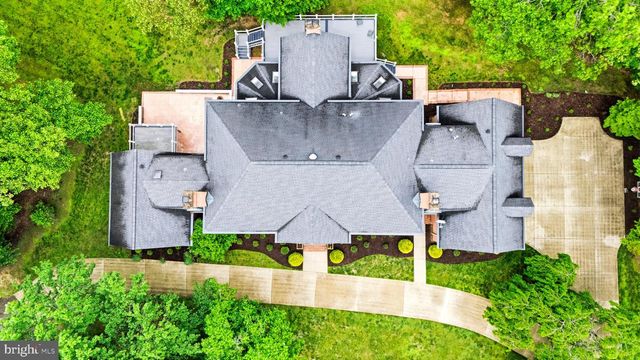 11102 PRINCE EDWARD CT, Oakton, VA 22124