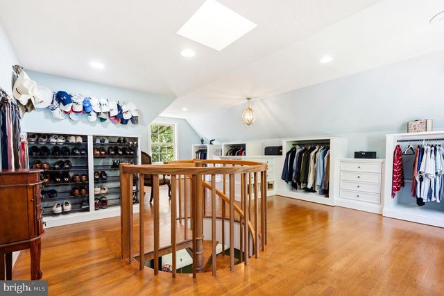 11102 PRINCE EDWARD CT, Oakton, VA 22124