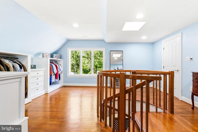 11102 PRINCE EDWARD CT, Oakton, VA 22124