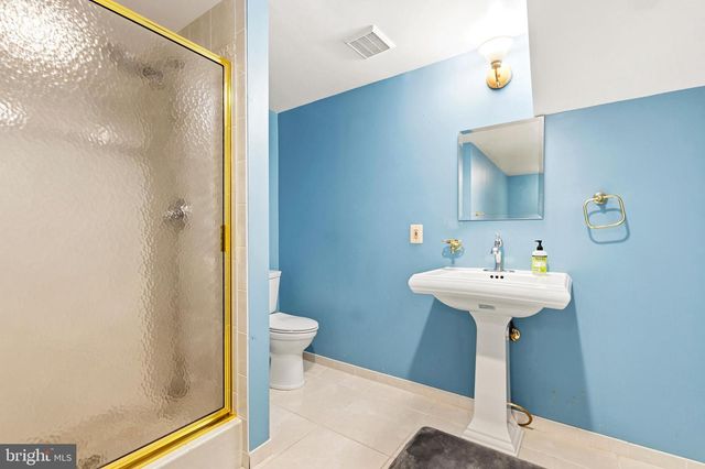 11102 PRINCE EDWARD CT, Oakton, VA 22124