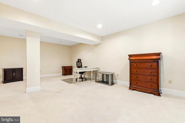 11102 PRINCE EDWARD CT, Oakton, VA 22124