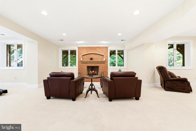 11102 PRINCE EDWARD CT, Oakton, VA 22124