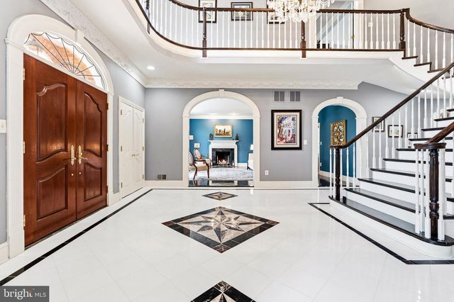 11102 PRINCE EDWARD CT, Oakton, VA 22124