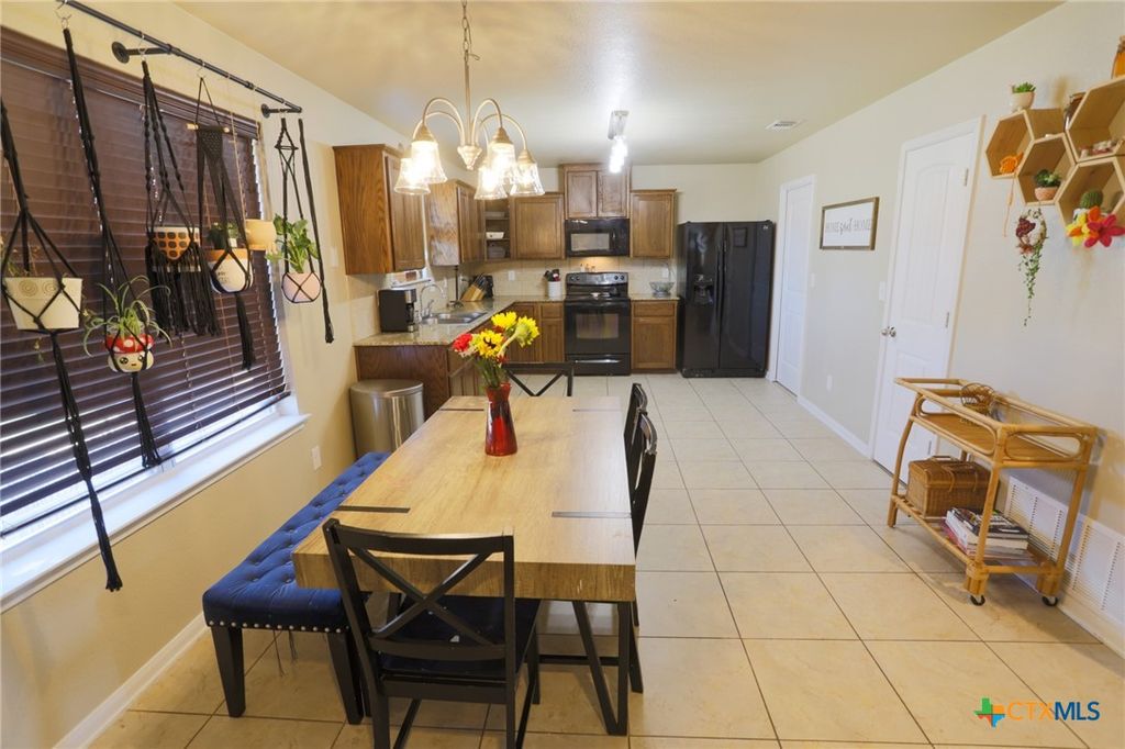 Image 4 of property listing at 215 Pointer Street, Nolanville, TX 76559