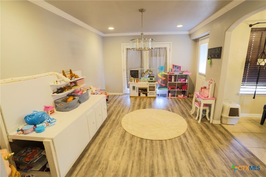 Image 6 of property listing at 215 Pointer Street, Nolanville, TX 76559