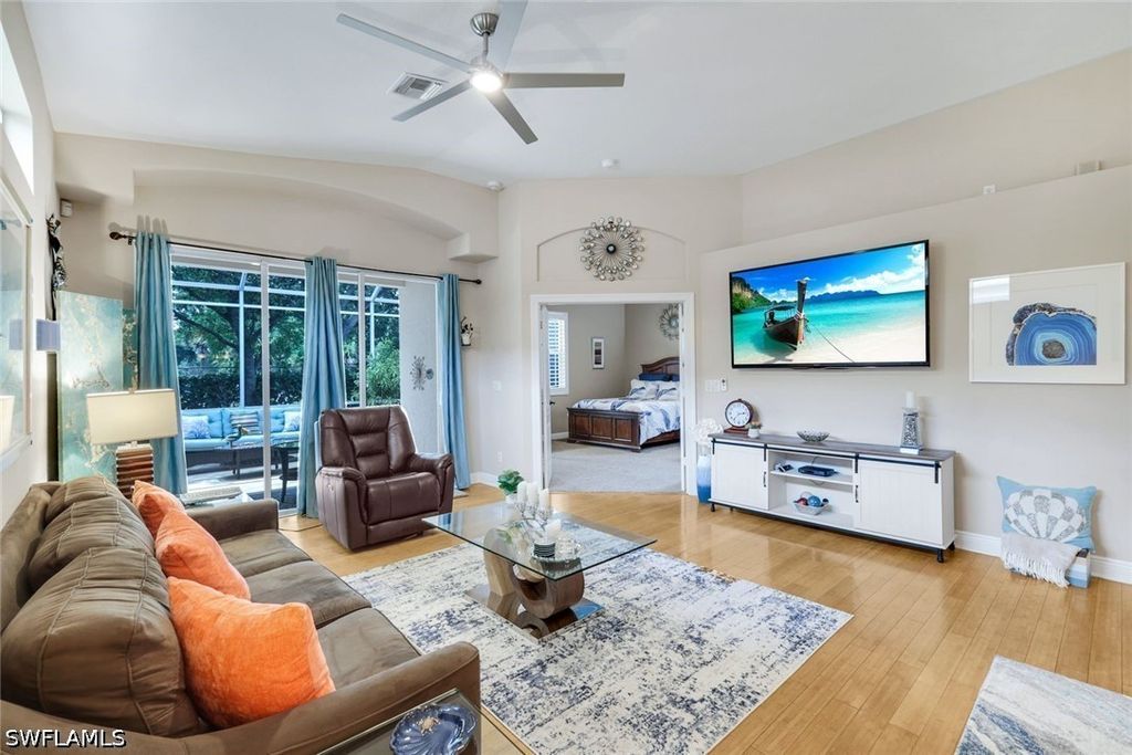 8683 Ibis Cove CIR, Naples, FL 34119