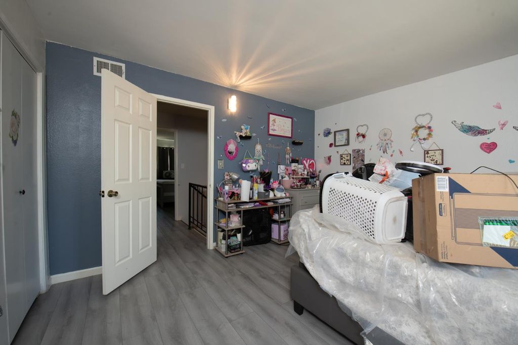 Image 11 of property listing at 4136 N Thesta Street # 36, Fresno, CA 93726