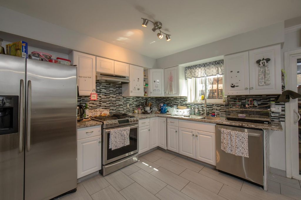 Image 7 of property listing at 4136 N Thesta Street # 36, Fresno, CA 93726