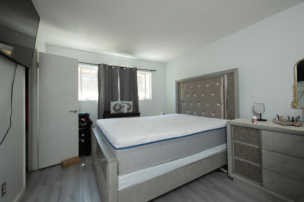 Image 9 of property listing at 4136 N Thesta Street # 36, Fresno, CA 93726