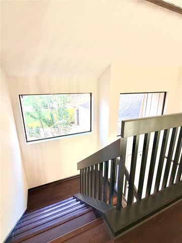 7215 Creek Crest Drive, Houston, TX 77095