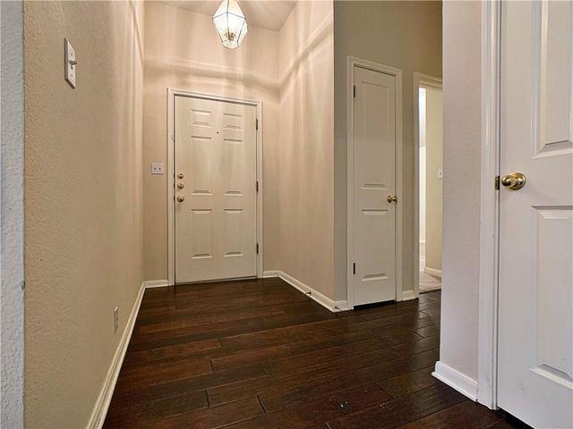 5726 Taylorcrest DR, Austin, TX 78749