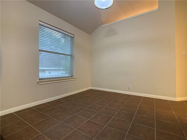 5726 Taylorcrest DR, Austin, TX 78749