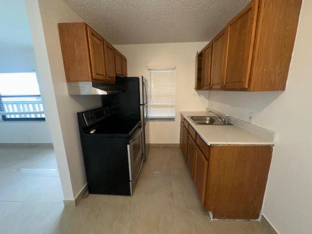 889 Riverside Drive 206, Fort Lauderdale, FL 33312