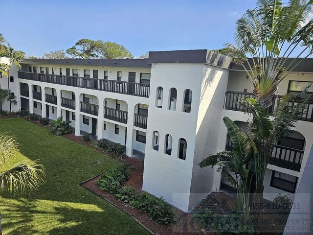 889 Riverside Drive 206, Fort Lauderdale, FL 33312