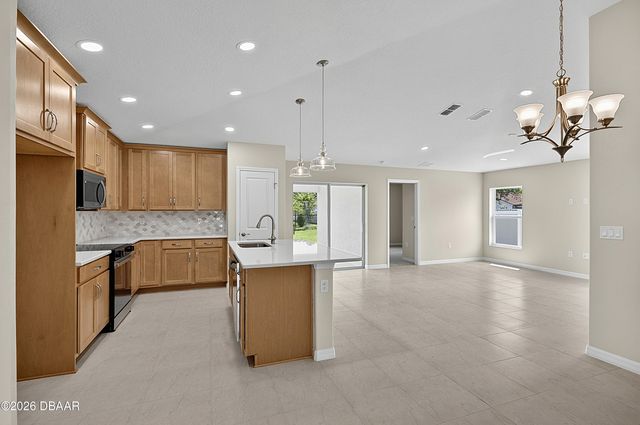 35 Palm Leaf Lane, Palm Coast, FL 32164