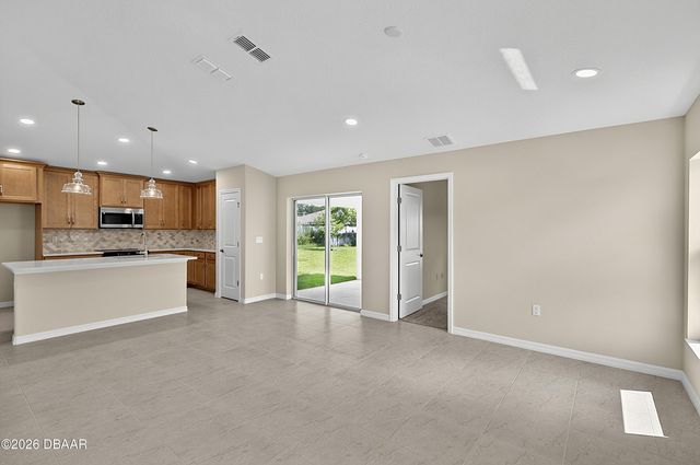 35 Palm Leaf Lane, Palm Coast, FL 32164