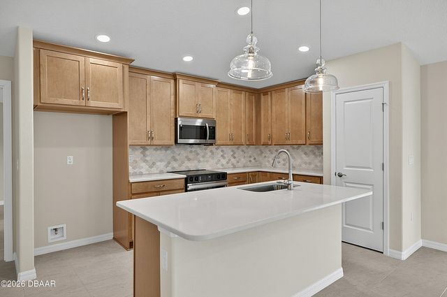 35 Palm Leaf Lane, Palm Coast, FL 32164