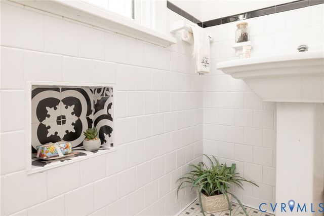 2707 Jimmy Winters Rd, Midlothian, VA 23235