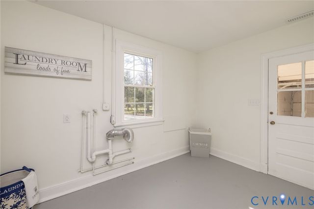 2707 Jimmy Winters Rd, Midlothian, VA 23235