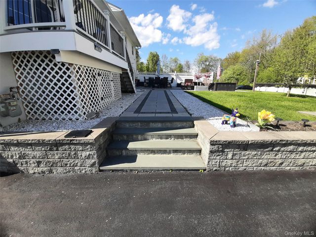 13 Regency Drive, Wappingers Falls, NY 12590