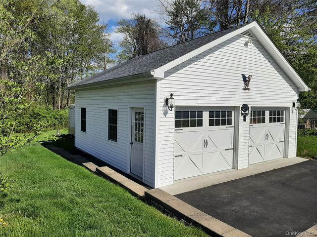 13 Regency Drive, Wappingers Falls, NY 12590