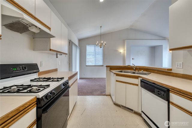 7064 Engine Lane NE, Bremerton, WA 98311