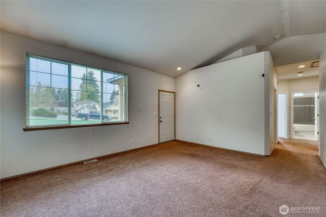 7064 Engine Lane NE, Bremerton, WA 98311