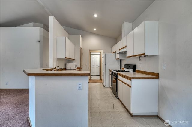 7064 Engine Lane NE, Bremerton, WA 98311