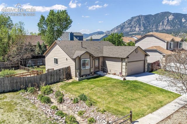 1643 S Canoe Creek Drive, Colorado Springs, CO 80906