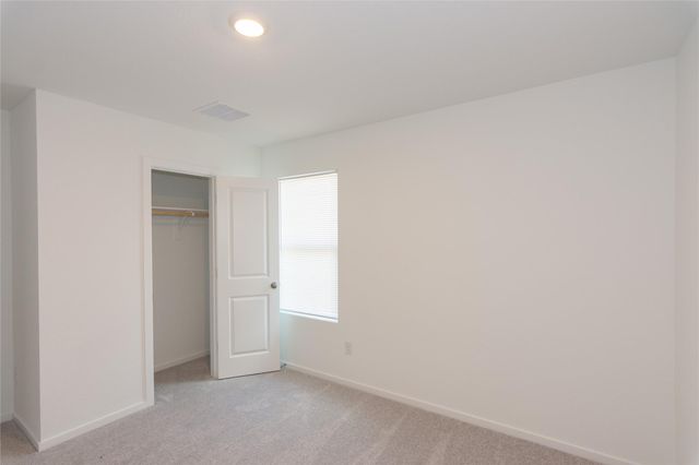 137 Starpacker LN, Jarrell, TX 76537