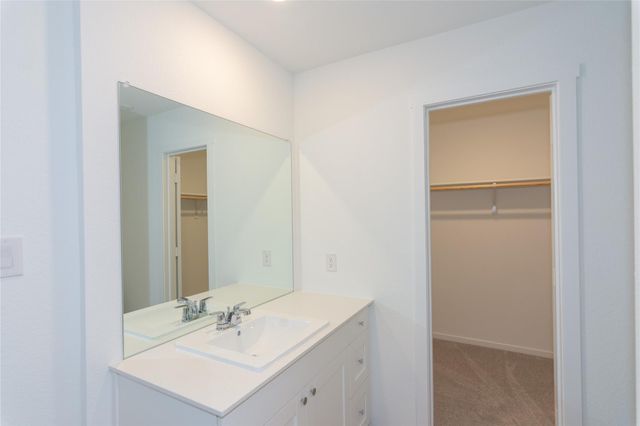 137 Starpacker LN, Jarrell, TX 76537