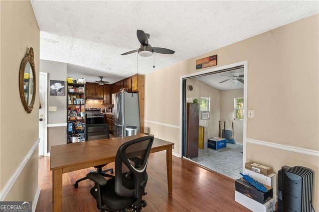 512 Wood Crest Court, Woodstock, GA 30189