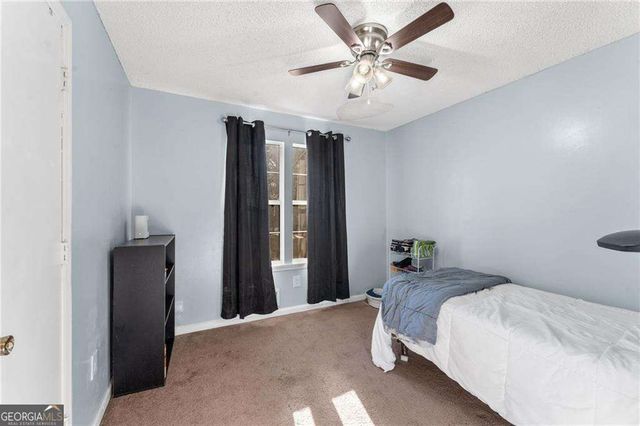 512 Wood Crest Court, Woodstock, GA 30189