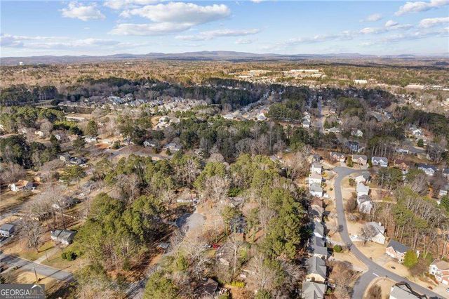 512 Wood Crest Court, Woodstock, GA 30189