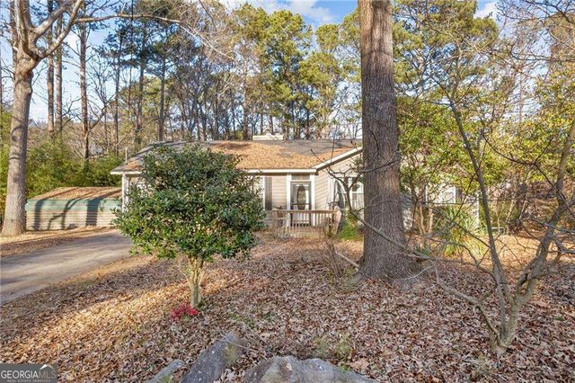 512 Wood Crest Court, Woodstock, GA 30189