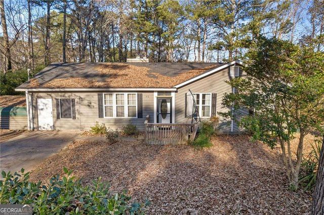 512 Wood Crest Court, Woodstock, GA 30189