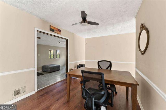 512 Wood Crest Court, Woodstock, GA 30189