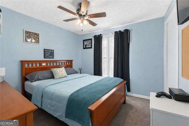 512 Wood Crest Court, Woodstock, GA 30189