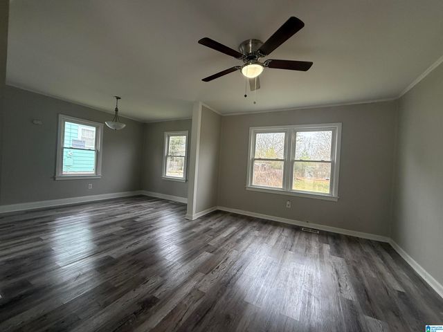 2723 19TH STREET N, Hueytown, AL 35023