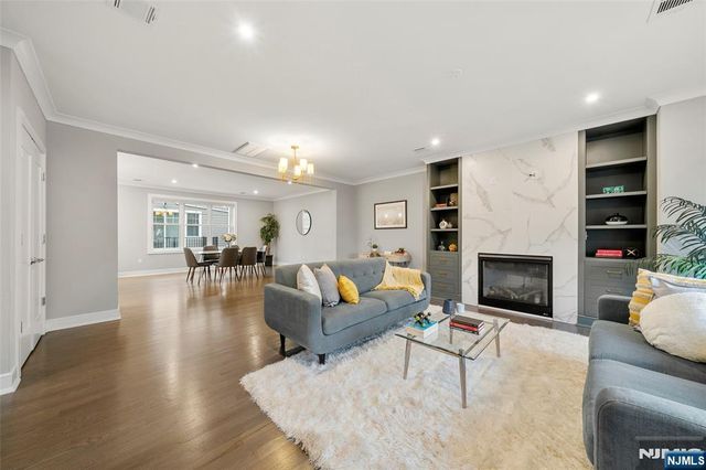 25 Division Street 403, Cresskill, NJ 07626