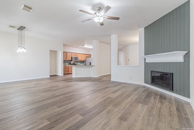 213 TAPWOOD LN, Cibolo, TX 78108