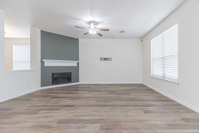 213 TAPWOOD LN, Cibolo, TX 78108